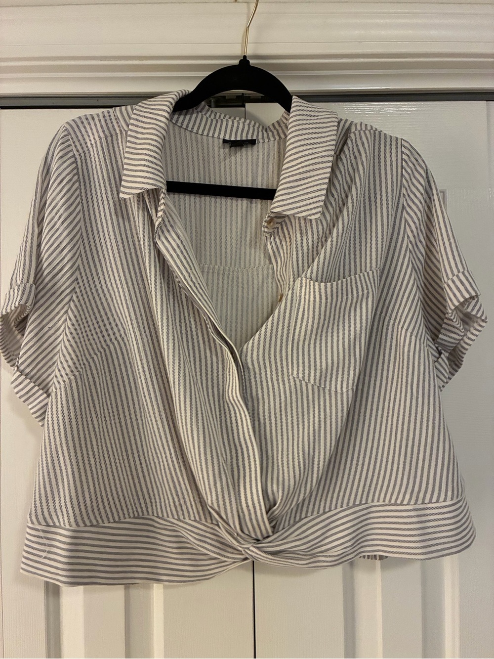 torrid Cream & Gray Striped Tie-Front Button Down Shirt